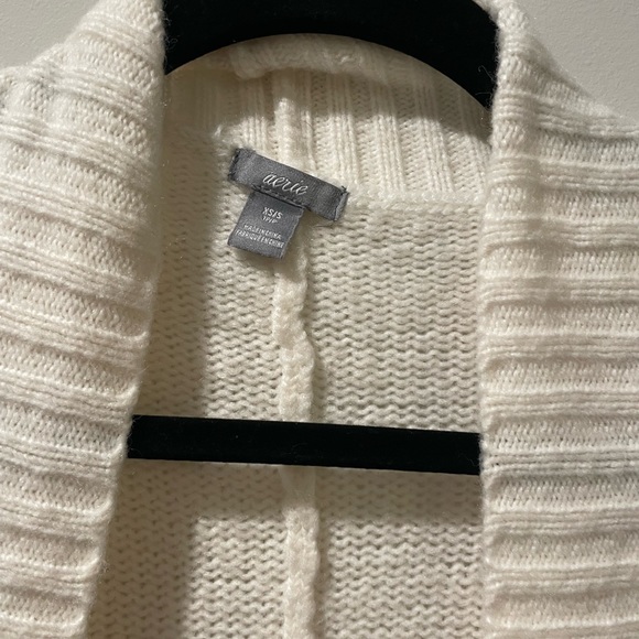 AMERICAN EAGLE | Cream Cardigan/Sweater with Pockets - Picture 4 of 6